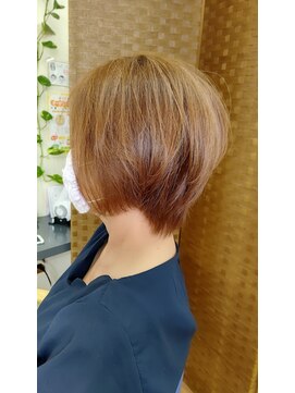 ヘアサロン スリーク(Hair Salon Sleek) ハイトーンショートボブ