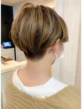 キャアリー(Caary) 福山市ショートヘア人気Caary気になる刈り上げハンサムショート