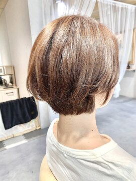 ラフ(RUFF) 耳掛けショートボブはスタイル