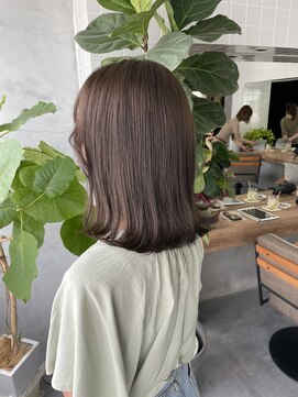 ティティ(TiTi) ブリーチなしで叶えるくすみカラー[TiTi_栗林れい]