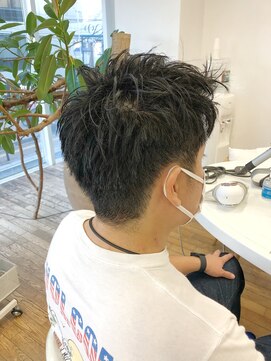 ヘッズ 本八幡店(HEADS) MEN'S HAIR  センターパート　ツイストスパイラル　コンマヘア