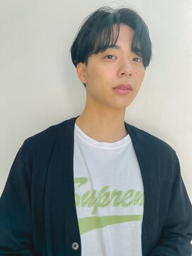 ジョエミバイアンアミ(joemi by Un ami) (joemi 新宿)センターパート アップバング ナチュラルヘア　近江