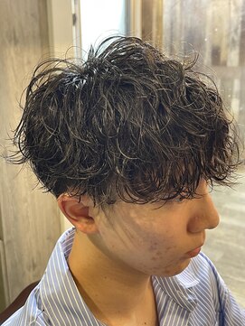 デルフィーノ ヘアーパフォーム(delfino hair perform) メンズ波巻きマッシュ