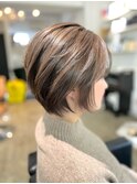 小顔ショートボブ丸みショート×パープルブラック白髪ぼかし