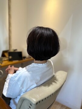 ハッコ(hacco) ウル艶ボブ/グレージュアッシュ/フレンチカジュアル/白髪