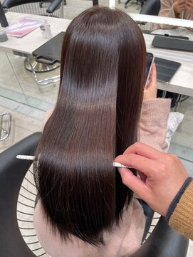 ロンドローズ 名古屋(Lond damaskRose) ブリーチ学割オリーブベージュレイヤーカットリタッチ652※