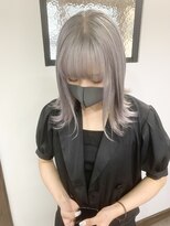 ガルボ ヘアー(garbo hair) ハイトーン 10代 20代 ブリーチ シルバー グレー ダブルカラー