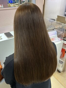 ユーフォリア 新宿店(Euphoria) オリーブベージュ/Aujuaトリートメント