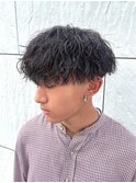 スペインカールスパイキーショートブルーブラックフェザーパーマ