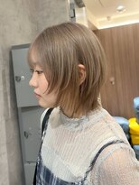 ベモ(NVEMO)&nbsp;ミルクティーベージュ レイヤーボブ