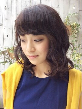 モンマロック(mon MAROC) ルーズカールで作る大人キュート