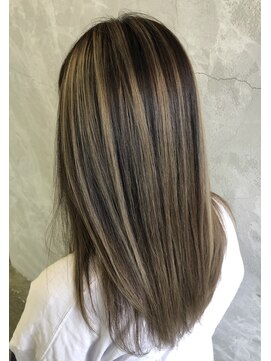 ウシワカマルイースト(ushiwakamaru East) 派手になりすぎない！ナチュラルバレイヤージュ