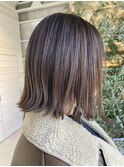 アッシュベージュカットボブ×外ハネ グレージュカーキベージュ