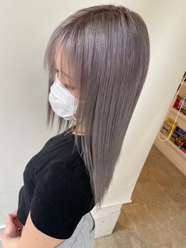 ロンド レア 天神大名店(Lond Le’a) シルバーカラー[天神/大名/博多/赤坂]