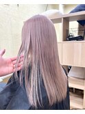 ピンクベージュ