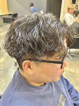 ニアウ 伊勢崎連取店(Niau) メンズマッシュパーマツイストスパイラルパーマ波巻きパーマ