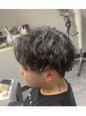 センターパート×シャドウパーマ