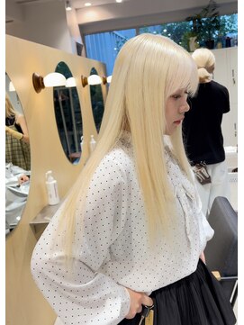 スタン 渋谷(Stam) ホワイトブロンドハイトーンロングレイヤーケアブリーチ渋谷駅