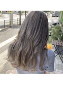 アッシュグレージュ