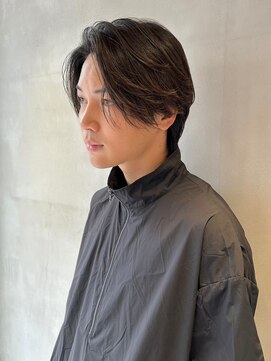 ニコ トウキョウ ロジック(nico TOKYO Logic) フェザーパーマセンターパートニュアンスパーマ20代30代