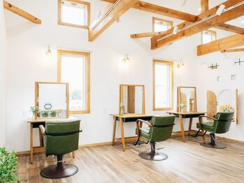 シャルロット(charlotte)の写真/素敵な自分に出会えるお手伝いをしたいから…。あなたのお悩みに寄り添い、理想のスタイルへと導きます♪