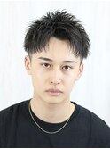 短髪ツーブロック刈り上げショートアップバング