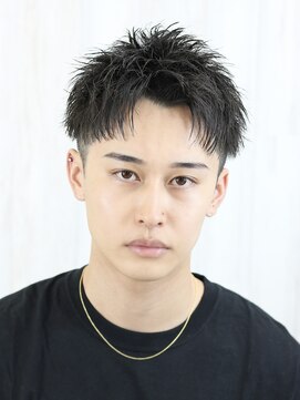 ベーア(Bar) 短髪ツーブロック刈り上げショートアップバング