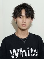 アリエッタ(aRietta) センターパート×濡れ束感ショート