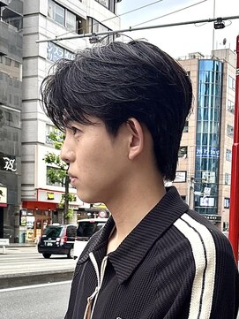 カルム(kalm) 毛流れセンターパートニュアンスパーマカルマヘアメンズパーマ