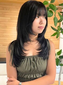 フリーク(FLEEK) 【顔まわりレイヤー×艶ストレート】