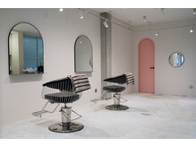 ロキ(Loki)の雰囲気（【POTLUCK】2階にある二席のみの贅沢なお部屋。）