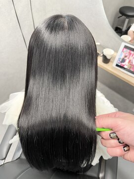 リノア 西梅田 福島(Linoa) 髪質改善と美髪縮毛矯正の艶ストレート