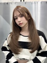 ロムーク 表参道(LOMKH)&nbsp;小顔ロングレイヤーカット顔周り冬グレージュカラー透明感カラー
