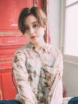 エム(EM) ニュアンスパーマハンサムショート