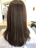 セラ(SERA)&nbsp;酸性ストレートでツヤツヤロング