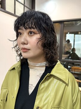 ナループロアオハナ(Nalu pu loa ohana) レイヤー/くるくるパーマ/パーマ/大きめパーマ