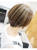 ショートボブ/表面ハイライト/