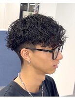 ビカム 名駅(become)&nbsp;【前下がり波巻きパーマ】メンズ刈り上げマッシュツーブロック