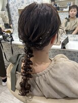 サクララ(Sakura la)&nbsp;編み下ろし　金箔　結婚式お呼ばれヘア　ロング