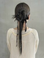 ヘアーアイスカルテット(HAIR ICI QUARTET)&nbsp;結婚式二次会韓国風カチモリこなれ大人まとめ髪シニヨン