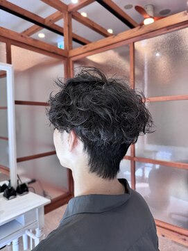 ラウハ 海浜幕張(RAUHA) ニュアンスパーマ/スペインカール/スパイキーショート/海浜幕張