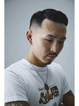 ザ フェイダーズ(The Faderz) スキンフェード×サイドパートスタイル