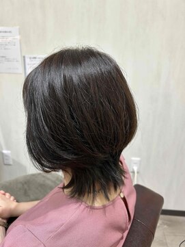 エルフォート(L.FORT) ひし形シルエットのレイヤースタイル