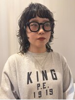 ニーム(nimes)&nbsp;yosukeレイヤーウルフに合わせたオン眉パーマ