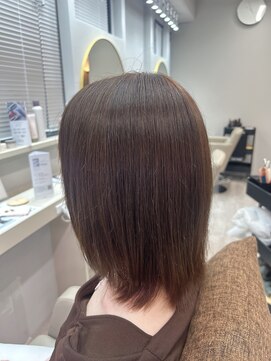 アオ 花咲町(a-o) 軽めのミディアムレイヤースタイル♪