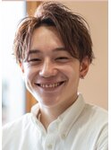 フェザーパーマ×サーフカールで軽やかな動き。明るめカラー