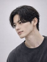 ハレ メンズサロン たまプラーザ(Hale)&nbsp;Haleメンズ刈り上げセンターパートニュアンスパーマたまプラーザ