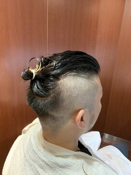 ヘアーモードキクチ 日本橋三越前店 【室町】サムライバード