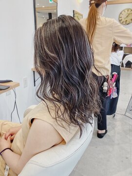 チェレ ロッソ 金剛店(Chere rosso) コントラストハイライト× グレージュ