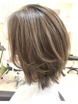 ブレス 布施店(brace) シークレットハイライトを入れてグレージュヘアに♪